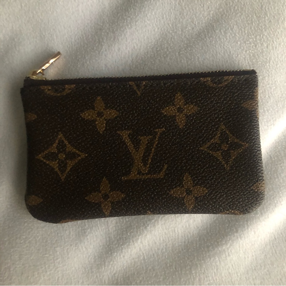 LV Pouch